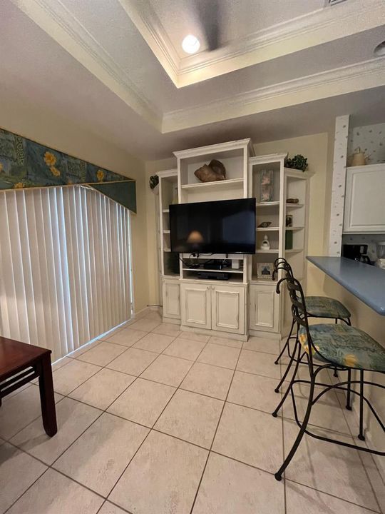 8429 Mulligan Cir side A
