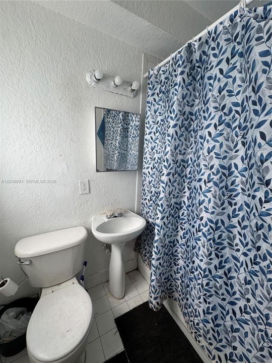 En Renta: $2,800 (4 camas, 3 baños, 1660 Pies cuadrados)
