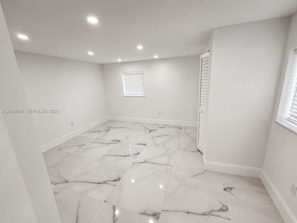 En Venta: $600,000 (4 camas, 3 baños, 1043 Pies cuadrados)