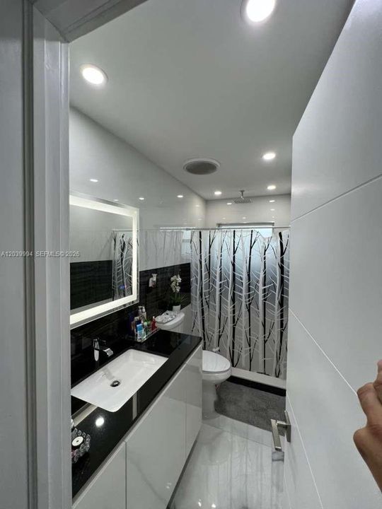 En Venta: $600,000 (4 camas, 3 baños, 1043 Pies cuadrados)