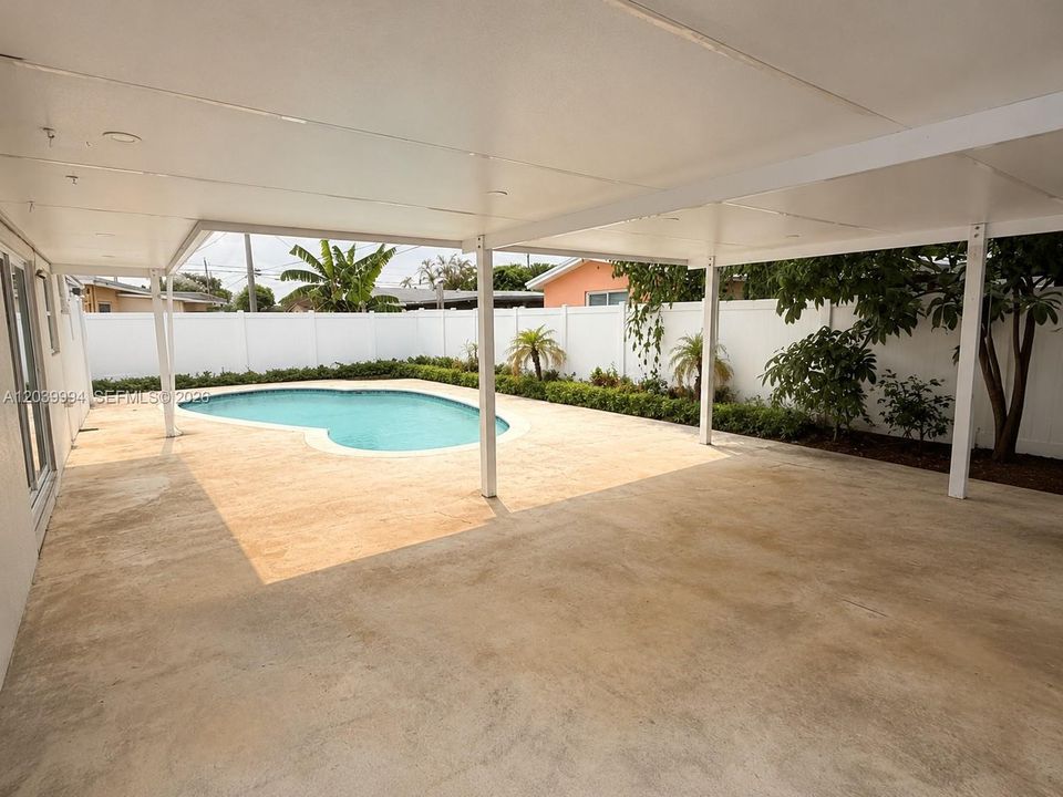 En Venta: $600,000 (4 camas, 3 baños, 1043 Pies cuadrados)