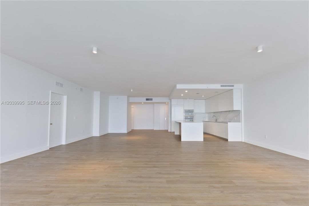 For Rent: $23,000 (4 beds, 5 baths, 3189 Square Feet)