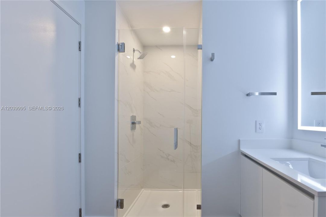For Rent: $23,000 (4 beds, 5 baths, 3189 Square Feet)