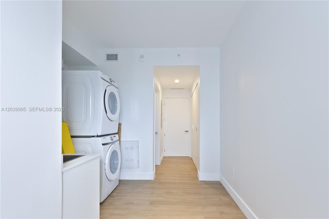 For Rent: $23,000 (4 beds, 5 baths, 3189 Square Feet)