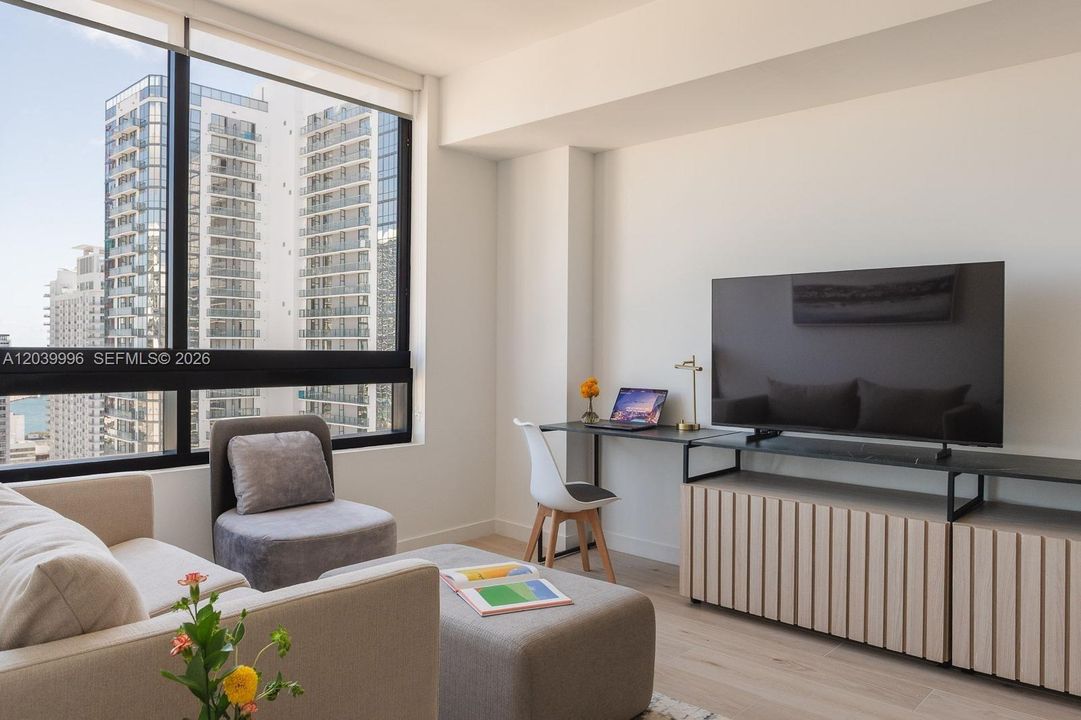 В аренду: $2,950 (1 спален, 1 ванн, 526 Квадратных фут)