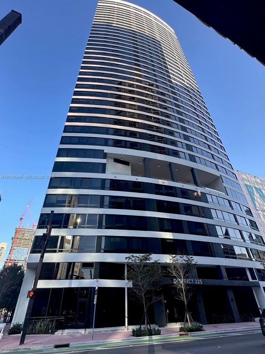 В аренду: $2,950 (1 спален, 1 ванн, 526 Квадратных фут)