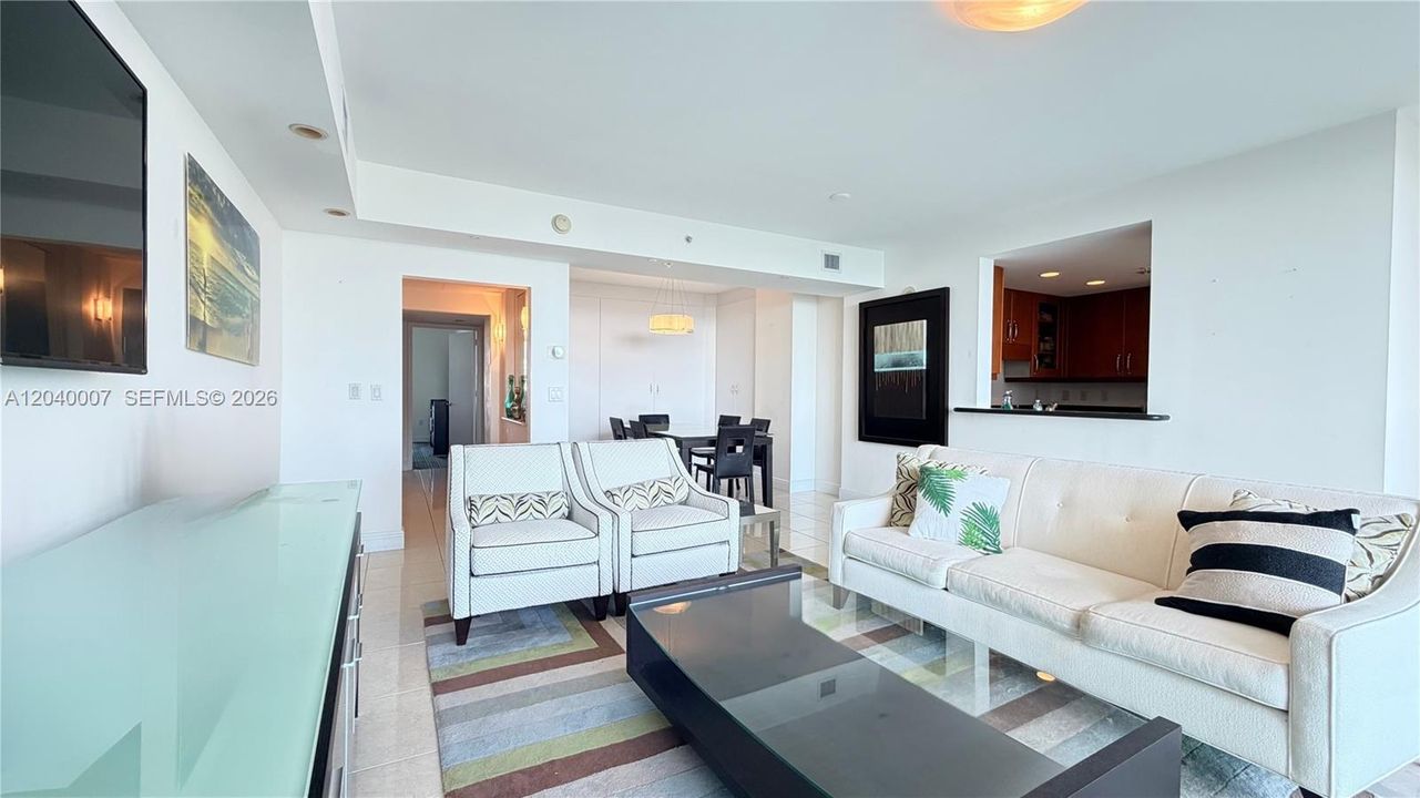 В аренду: $4,800 (2 спален, 3 ванн, 1544 Квадратных фут)
