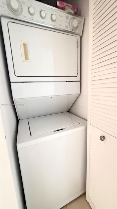 В аренду: $4,800 (2 спален, 3 ванн, 1544 Квадратных фут)