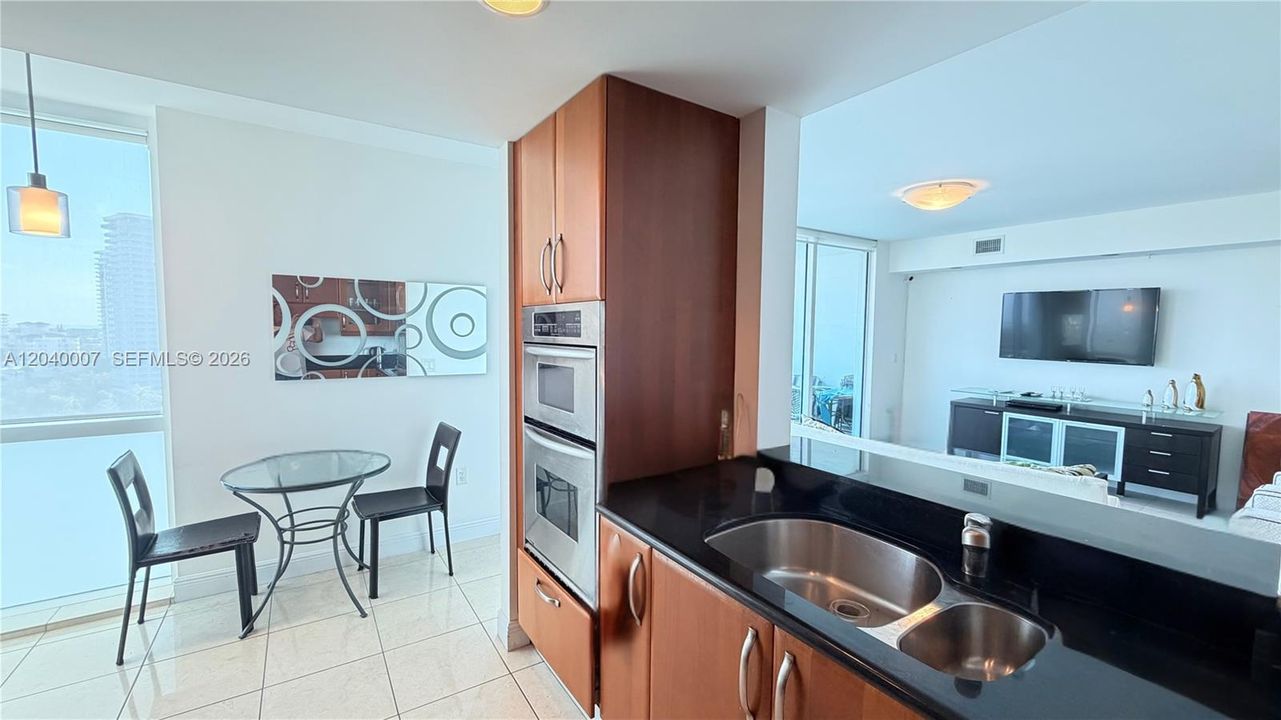 В аренду: $4,800 (2 спален, 3 ванн, 1544 Квадратных фут)
