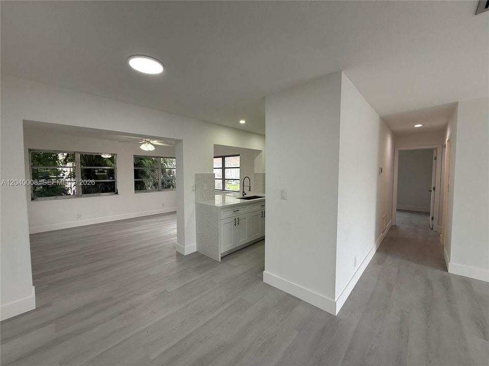 В аренду: $2,700 (2 спален, 1 ванн, 1164 Квадратных фут)