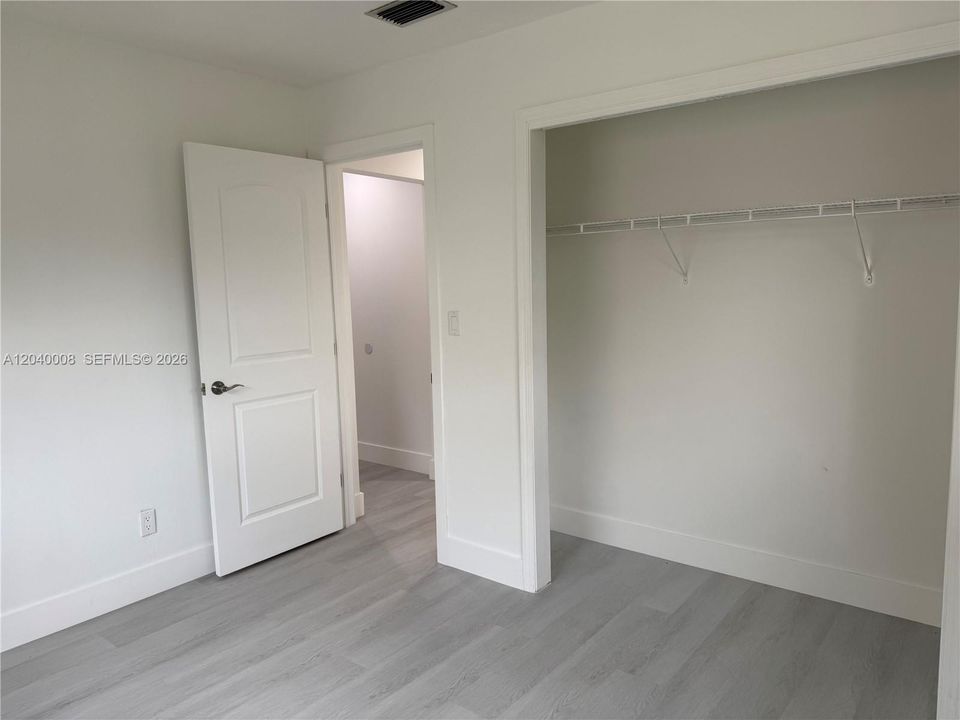 В аренду: $2,700 (2 спален, 1 ванн, 1164 Квадратных фут)
