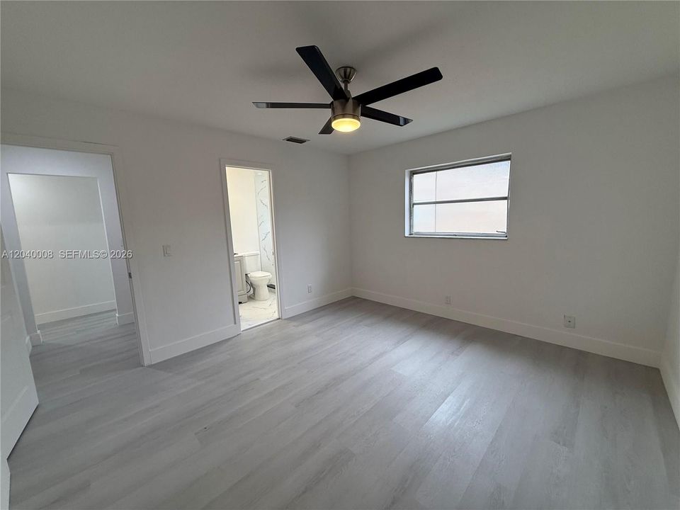 В аренду: $2,700 (2 спален, 1 ванн, 1164 Квадратных фут)