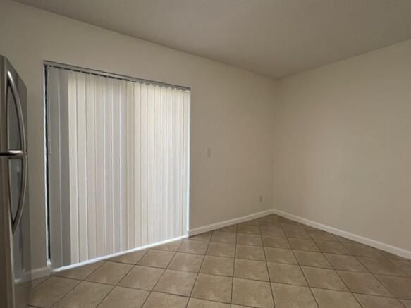 6-Dining area