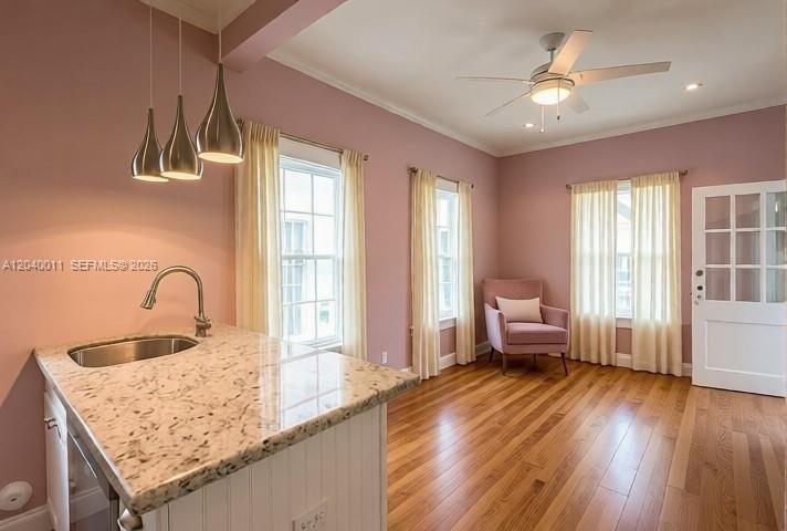 В аренду: $1,650 (1 спален, 1 ванн, 434 Квадратных фут)
