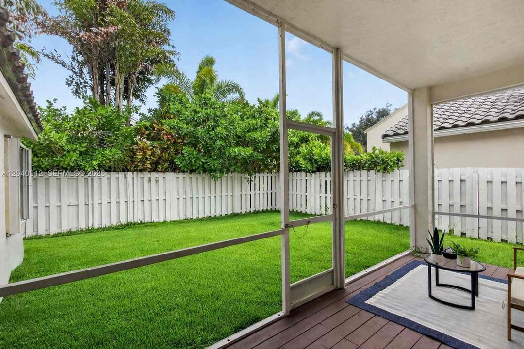 En Venta: $695,000 (3 camas, 2 baños, 1532 Pies cuadrados)