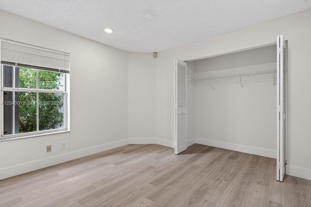 En Venta: $695,000 (3 camas, 2 baños, 1532 Pies cuadrados)