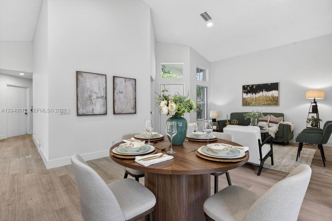 En Venta: $695,000 (3 camas, 2 baños, 1532 Pies cuadrados)