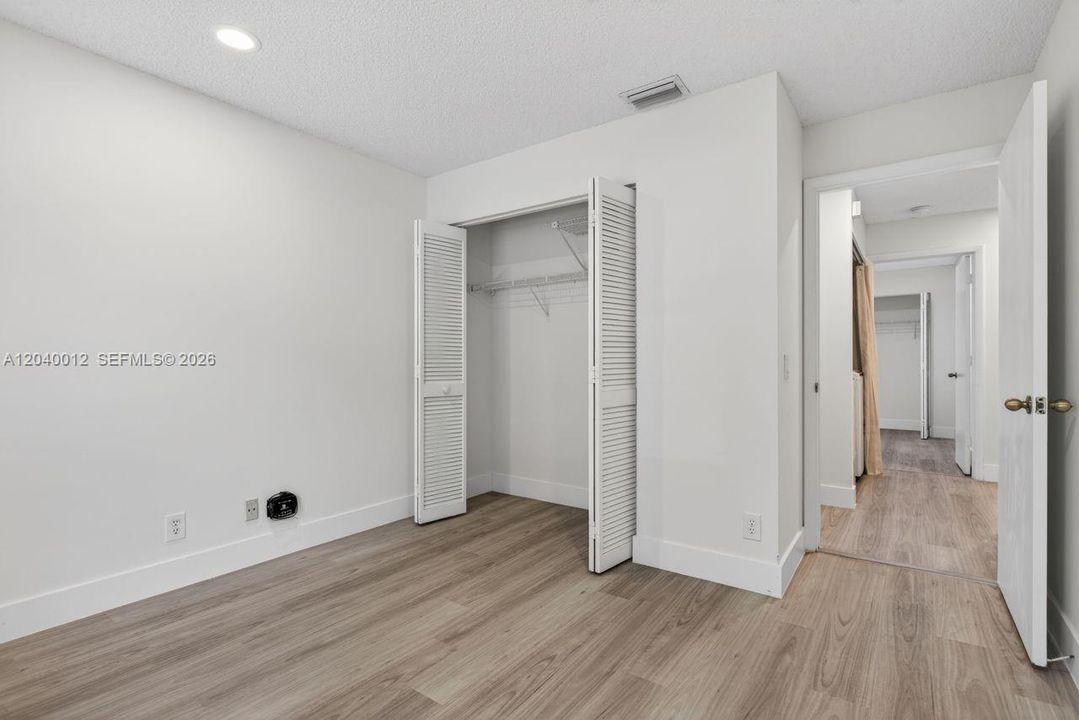 En Venta: $695,000 (3 camas, 2 baños, 1532 Pies cuadrados)