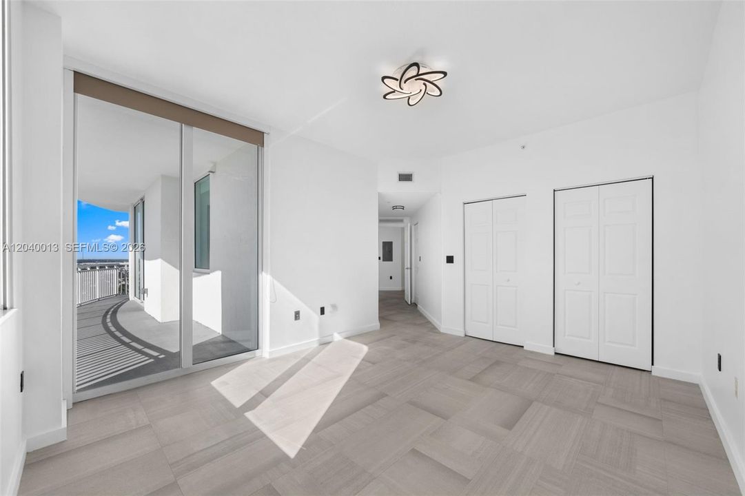 На продажу: $759,000 (3 спален, 3 ванн, 1715 Квадратных фут)