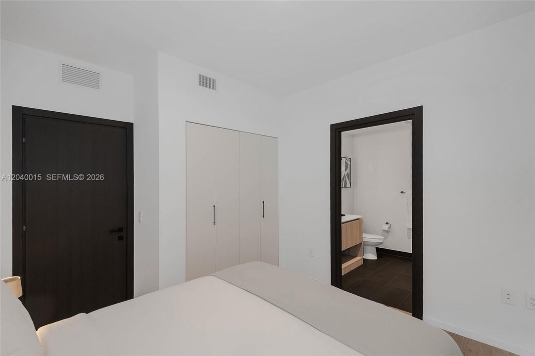 For Rent: $6,900 (3 beds, 3 baths, 2301 Square Feet)
