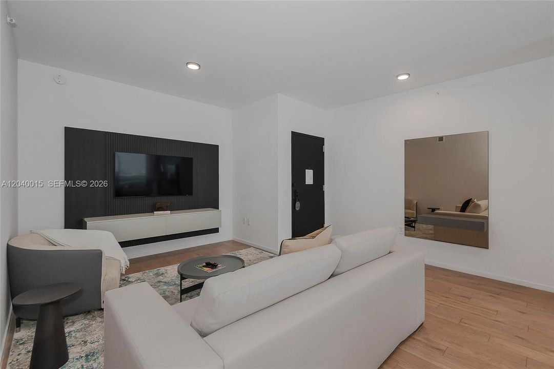 For Rent: $6,900 (3 beds, 3 baths, 2301 Square Feet)