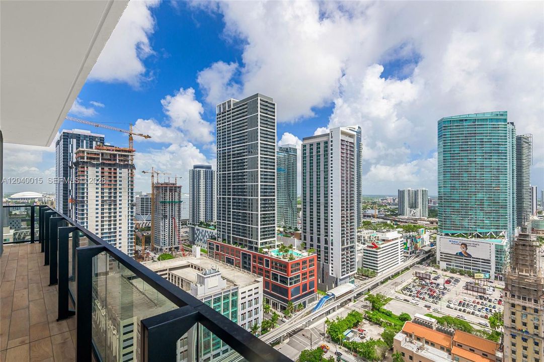 For Rent: $6,900 (3 beds, 3 baths, 2301 Square Feet)