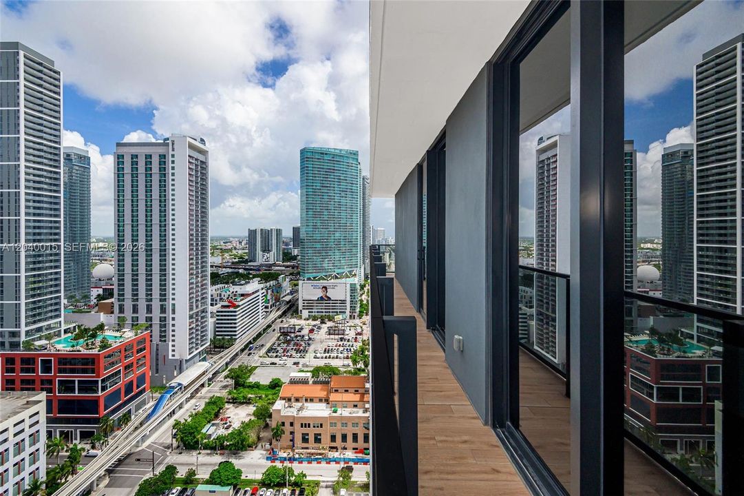 For Rent: $6,900 (3 beds, 3 baths, 2301 Square Feet)