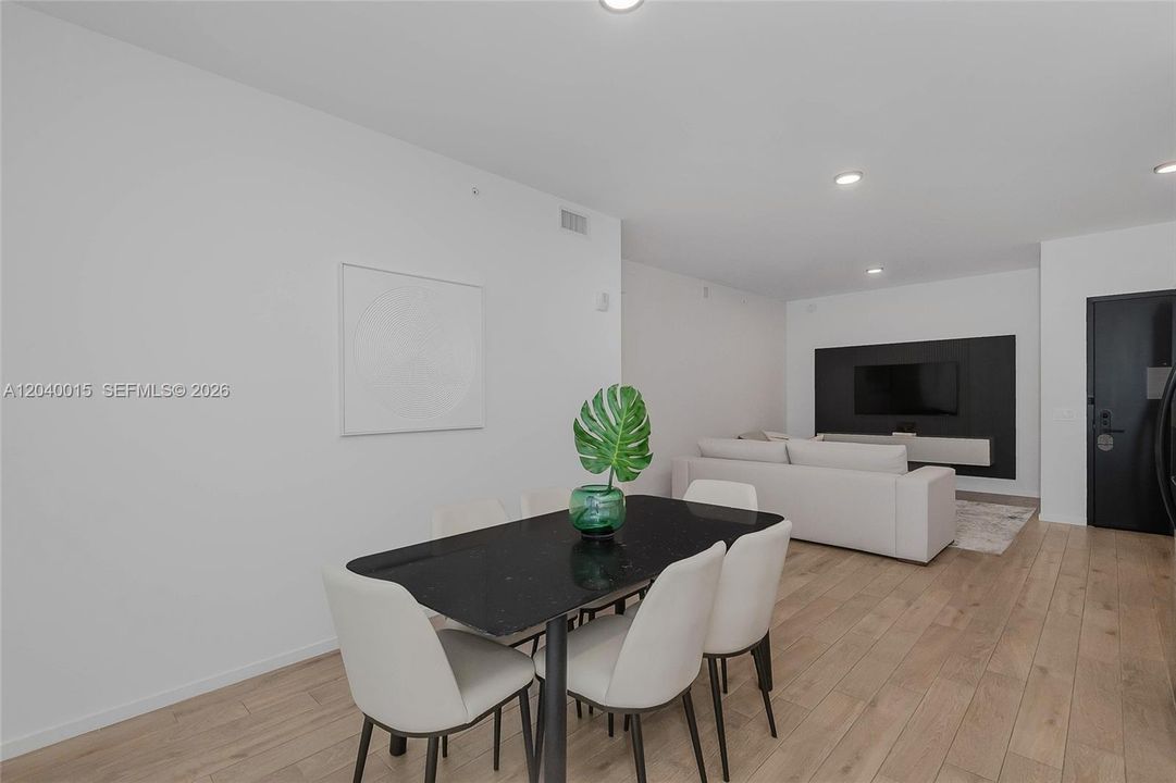 For Rent: $6,900 (3 beds, 3 baths, 2301 Square Feet)