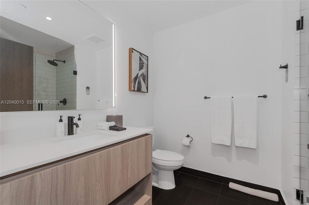 For Rent: $6,900 (3 beds, 3 baths, 2301 Square Feet)