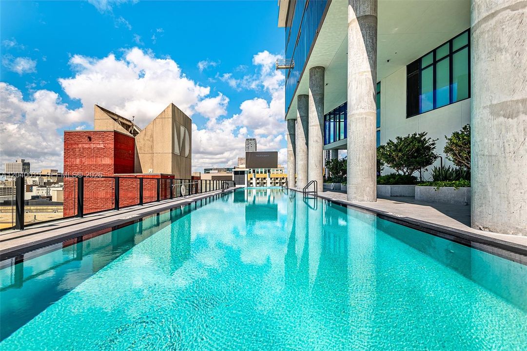 For Rent: $6,900 (3 beds, 3 baths, 2301 Square Feet)