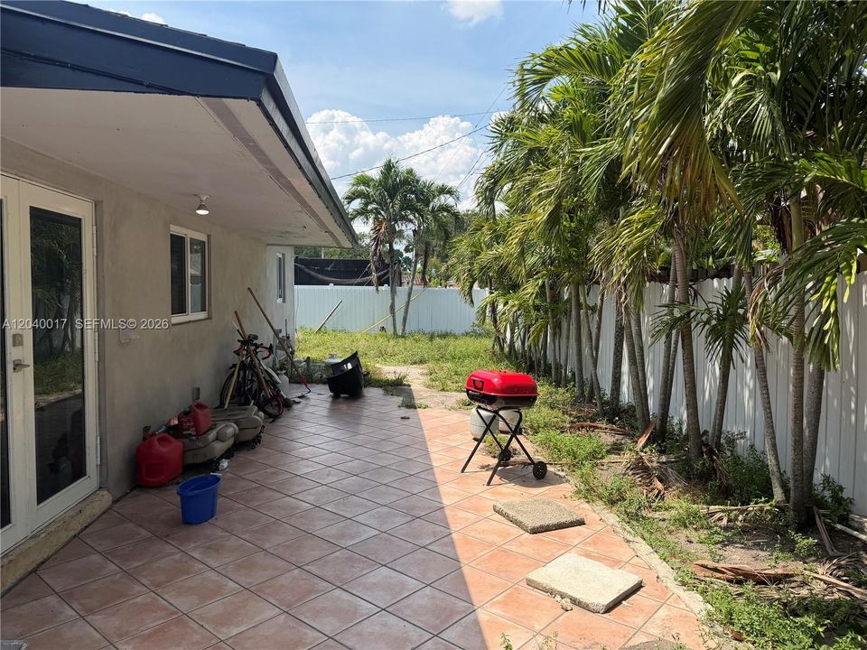 En Venta: $499,000 (3 camas, 2 baños, 1350 Pies cuadrados)