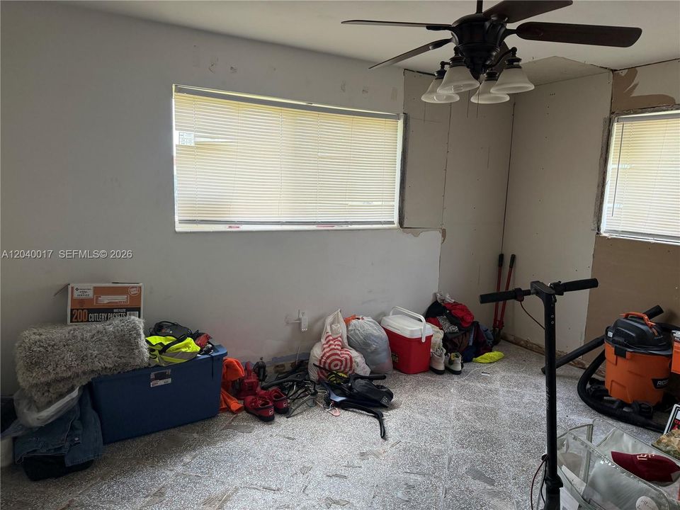 En Venta: $499,000 (3 camas, 2 baños, 1350 Pies cuadrados)