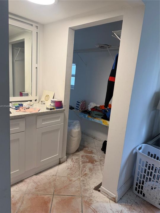 En Venta: $499,000 (3 camas, 2 baños, 1350 Pies cuadrados)