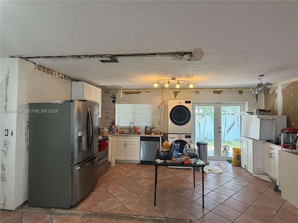 En Venta: $499,000 (3 camas, 2 baños, 1350 Pies cuadrados)