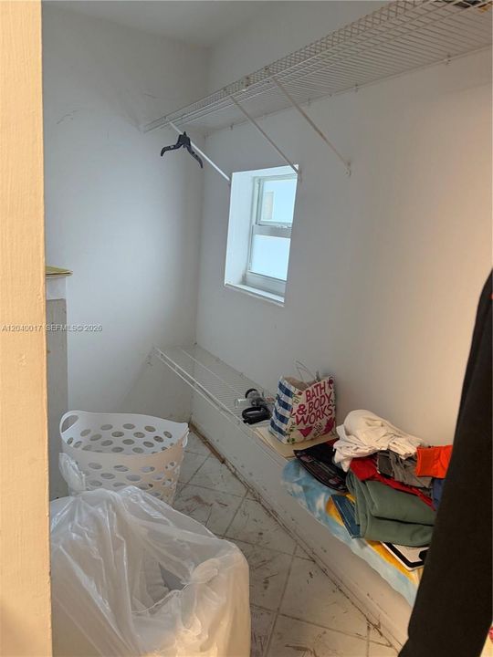 En Venta: $499,000 (3 camas, 2 baños, 1350 Pies cuadrados)