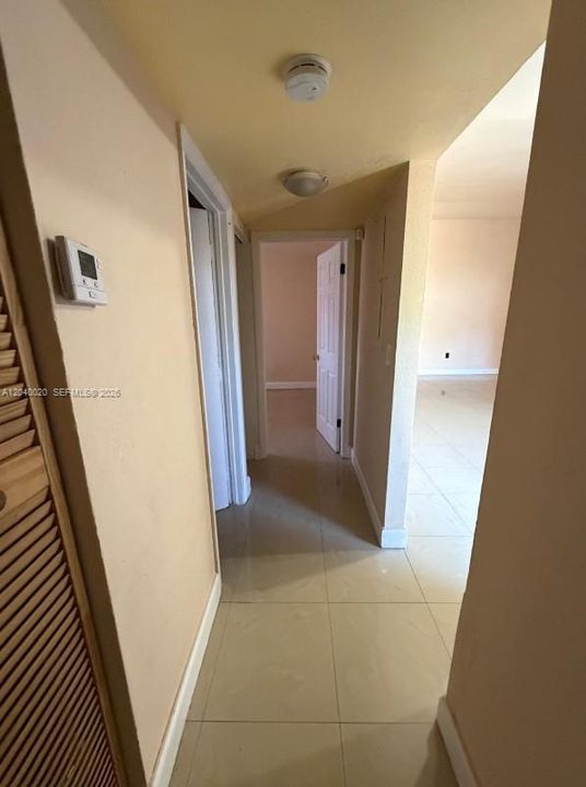 For Rent: $2,550 (3 beds, 2 baths, 1427 Square Feet)