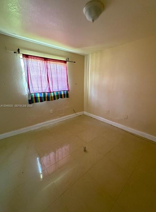 For Rent: $2,550 (3 beds, 2 baths, 1427 Square Feet)