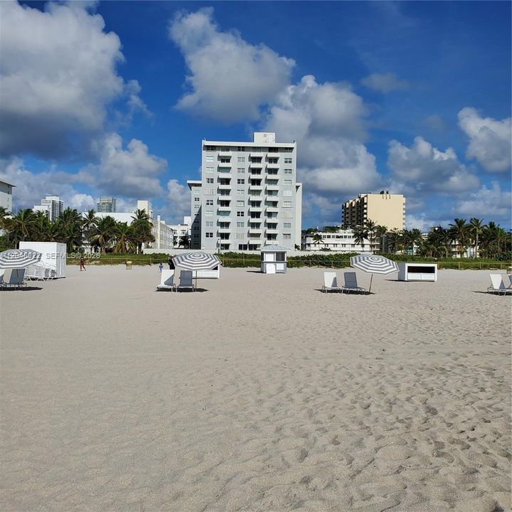 For Sale: $545,000 (1 beds, 1 baths, 654 Square Feet)