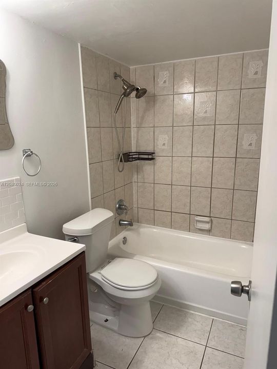 For Rent: $2,500 (3 beds, 2 baths, 1328 Square Feet)