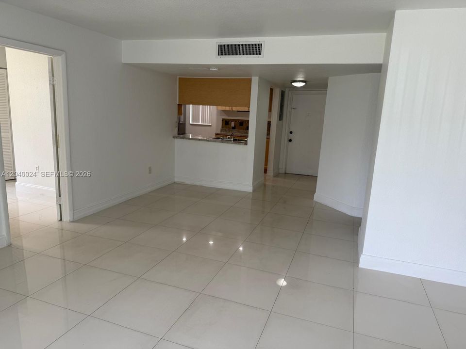 For Rent: $2,500 (3 beds, 2 baths, 1328 Square Feet)