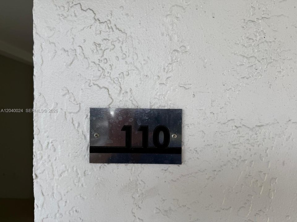 For Rent: $2,500 (3 beds, 2 baths, 1328 Square Feet)