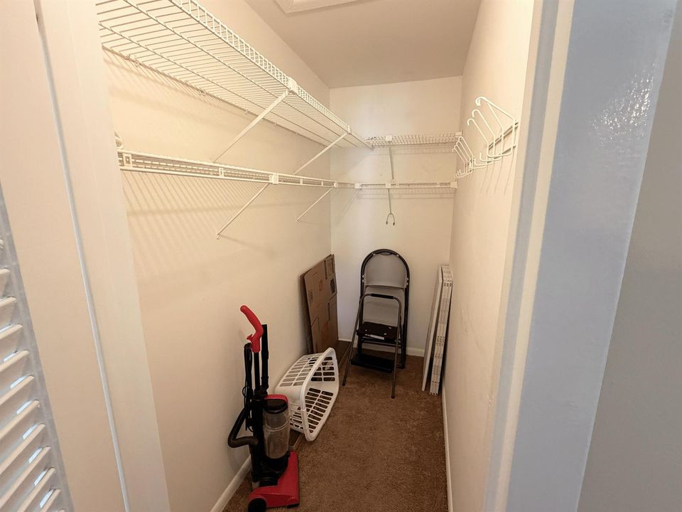 walkincloset