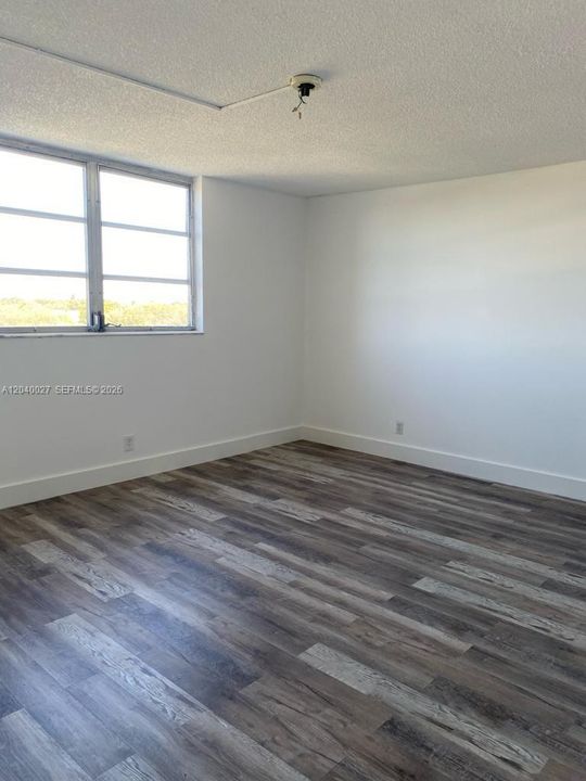 For Sale: $219,000 (2 beds, 2 baths, 1260 Square Feet)