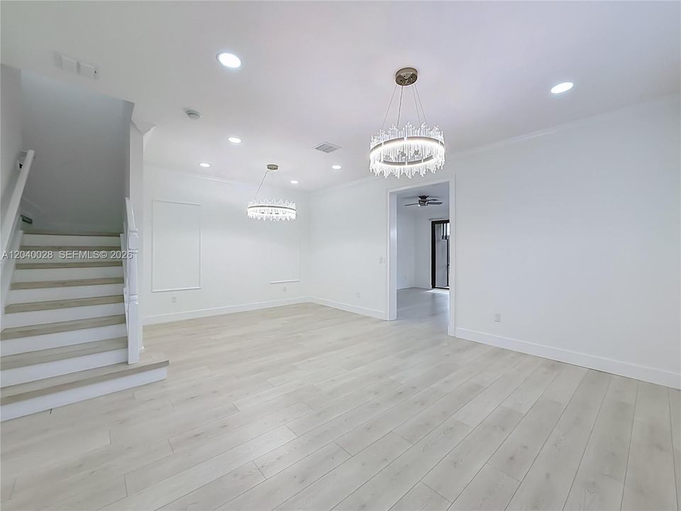 En Venta: $649,900 (4 camas, 2 baños, 1839 Pies cuadrados)