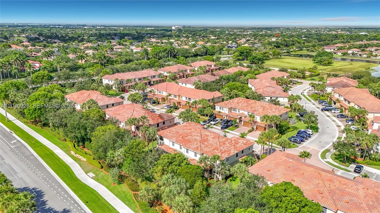 En Venta: $649,900 (4 camas, 2 baños, 1839 Pies cuadrados)