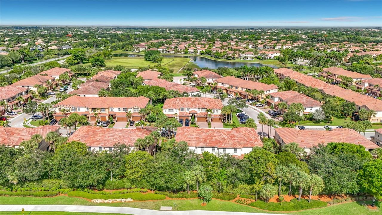 En Venta: $649,900 (4 camas, 2 baños, 1839 Pies cuadrados)
