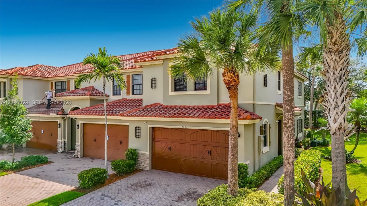 En Venta: $649,900 (4 camas, 2 baños, 1839 Pies cuadrados)