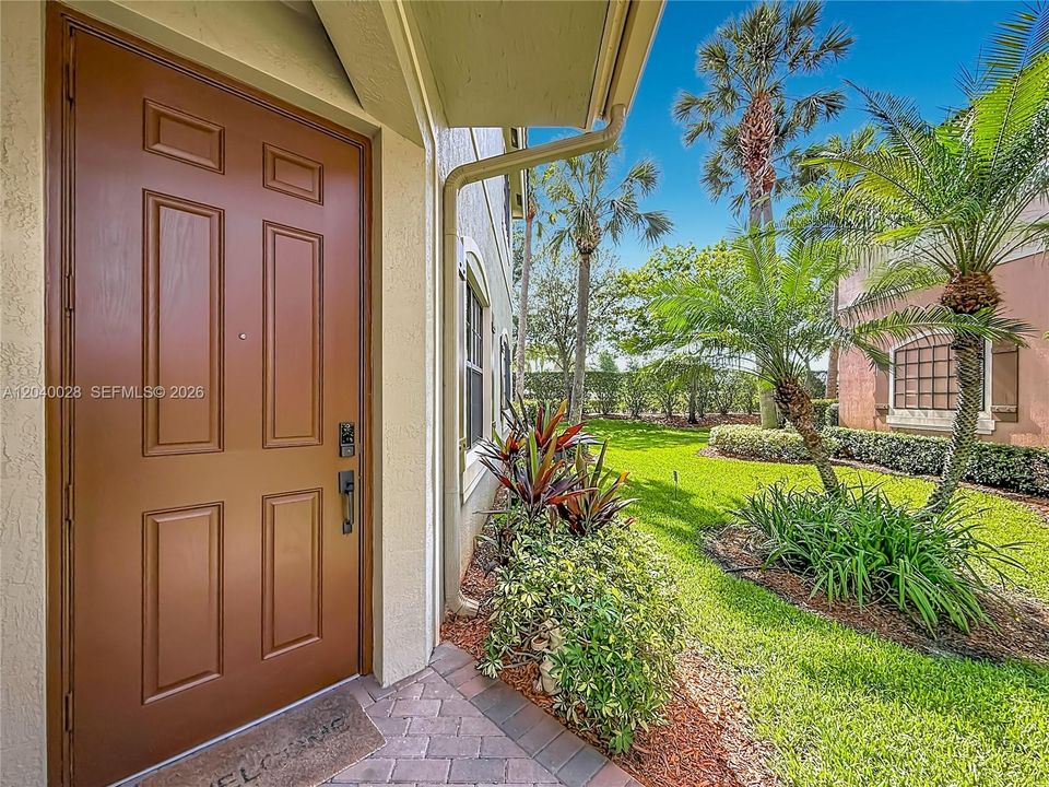 En Venta: $649,900 (4 camas, 2 baños, 1839 Pies cuadrados)