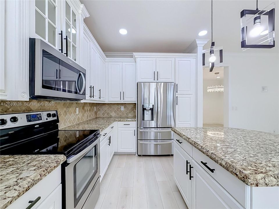 En Venta: $649,900 (4 camas, 2 baños, 1839 Pies cuadrados)