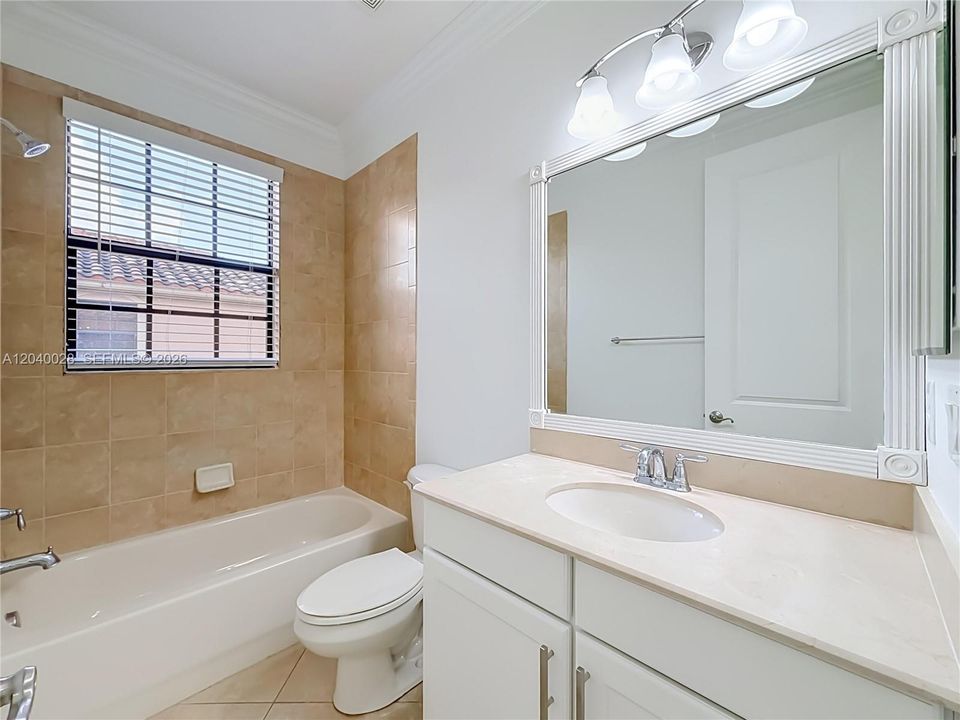 En Venta: $649,900 (4 camas, 2 baños, 1839 Pies cuadrados)